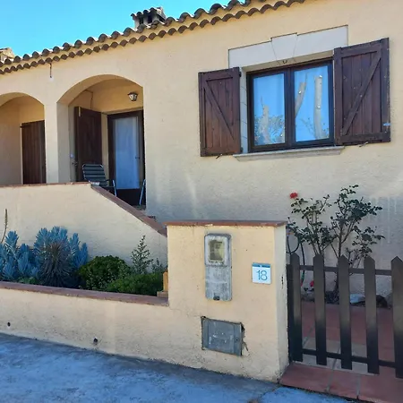 Holiday home Casa Con Terraza, A/a, Barbacoa, Wifi, Parking A 500 M De La Playa - Es-89-86 Sant Pere Pescador